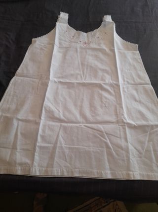 Camisón bordado vintage