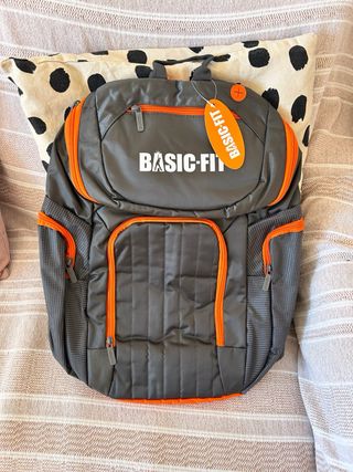 Mochila BASIC FIT - Negra y Naranja
