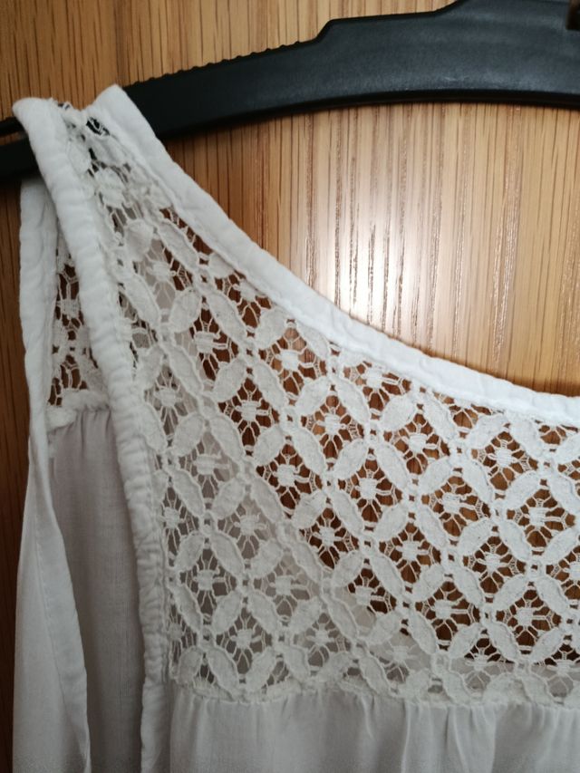 Camisa blanca sin mangas