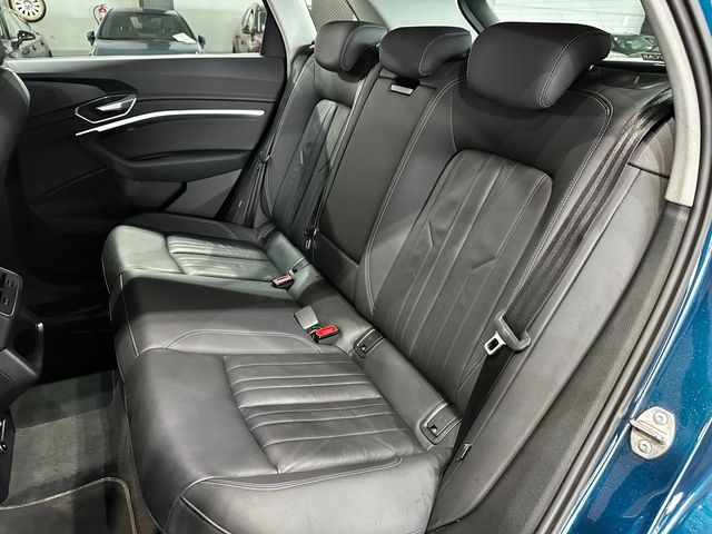 Audi e-tron Advanced 55 quattro