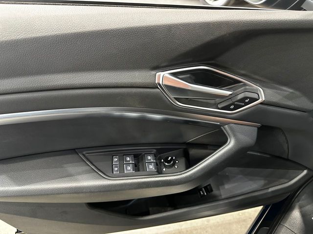 Audi e-tron Advanced 55 quattro