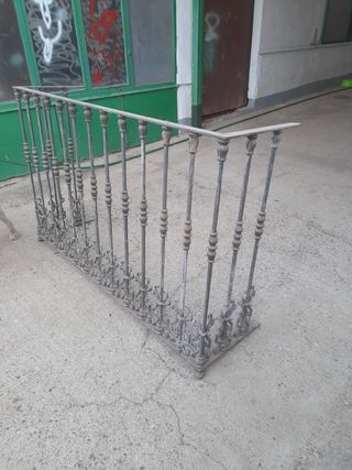 4 Barandillas balcón hierro fundido
