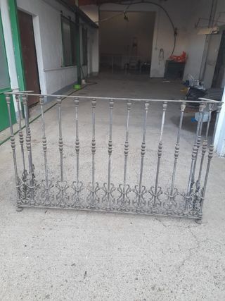 4 Barandillas balcón hierro fundido

