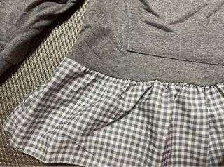 Sudadera gris Lovely con capucha