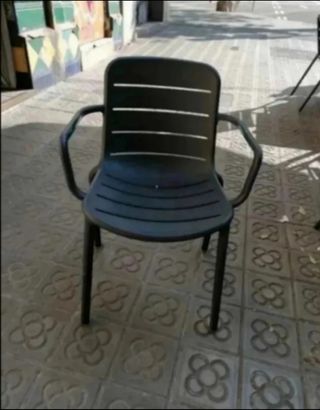 Silla de Plástico para Terraza. 