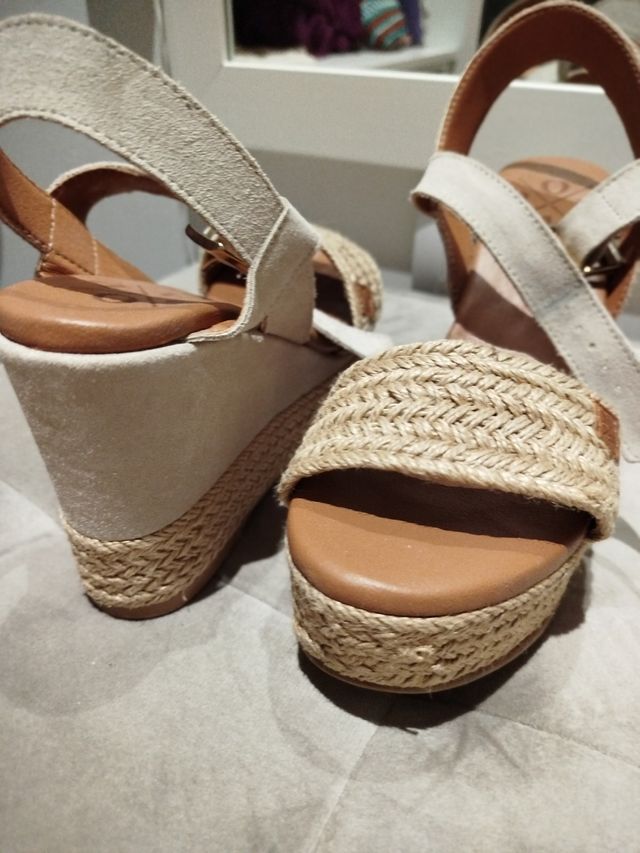Cuñas Popa beige talla 35