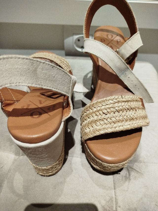 Cuñas Popa beige talla 35