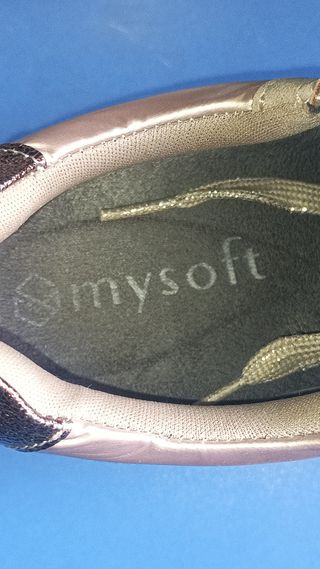 Zapatillas de mujer nuevas 
