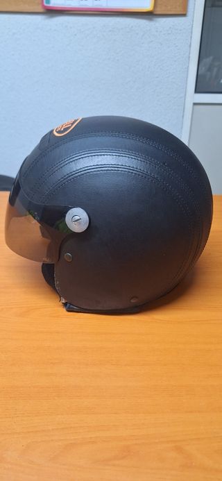 Casco Bell Jet custom cuero mate.