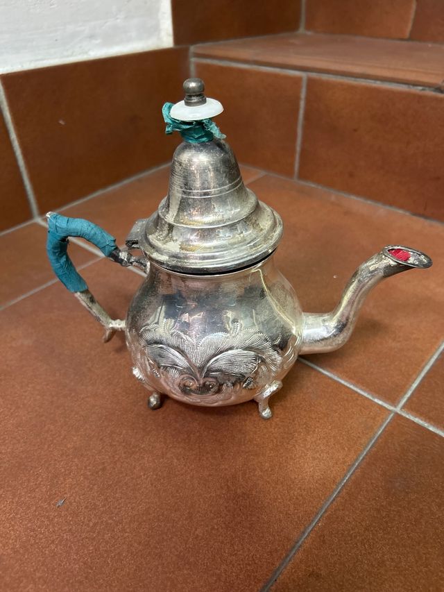 Tetera plata antigua