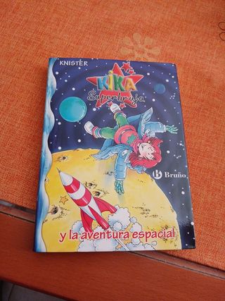 Kika Superbruja y la aventura espacial (Kika Su...