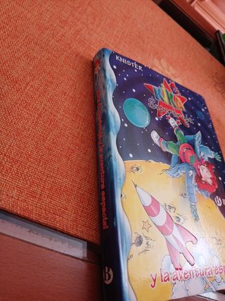 Kika Superbruja y la aventura espacial (Kika Su...