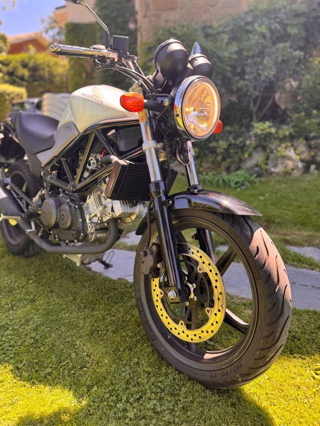 Honda VTR 250 Impecable