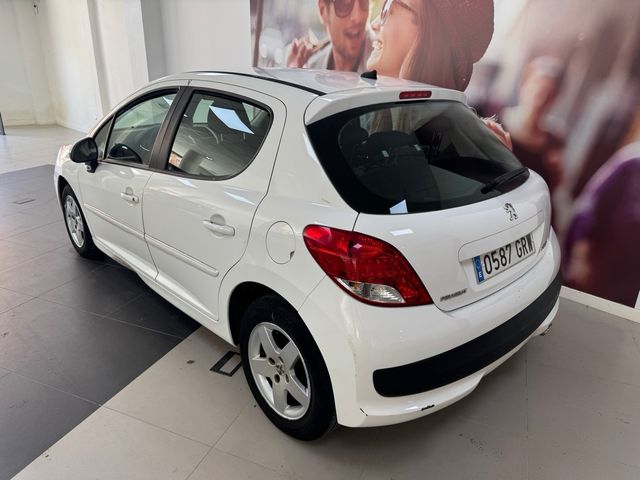 Peugeot 207 2010 ✅