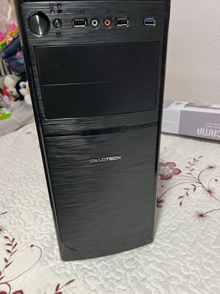 Caja PC negra - Torre ordenador