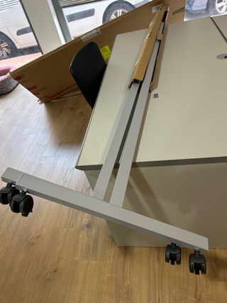 Pizarra blanca magnética móvil