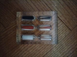 3 Orologi in metacrilato e sabbia 