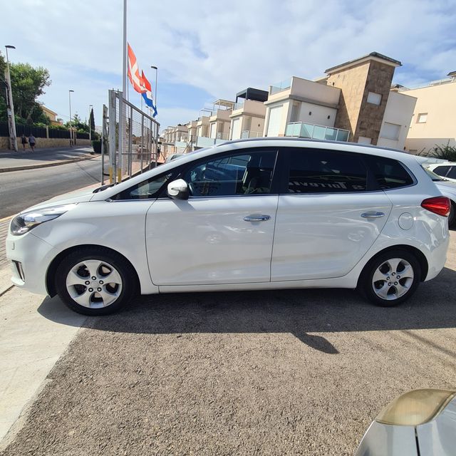 Kia Carens 1.7 CRDi Spirit 7 PLAZAS AUTOMÁTICO