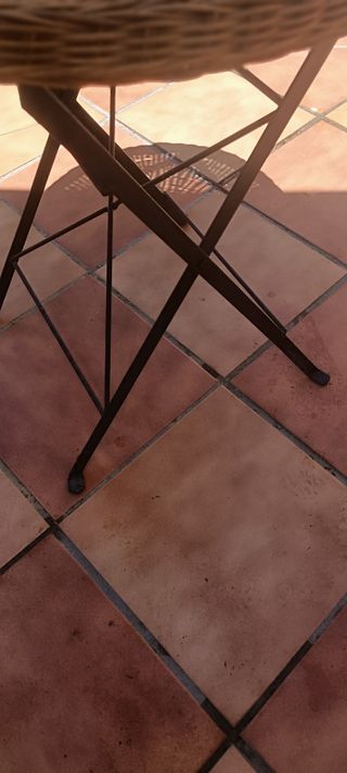 Mesa de ratán