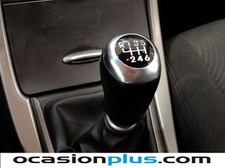 Hyundai Elantra 1.6 MPI Klass 97 kW (132 CV)