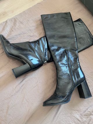 Botas altas negras cuero