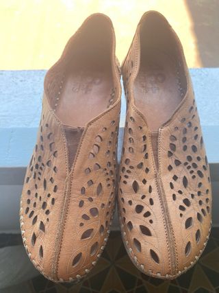 Zapatos marrones de verano