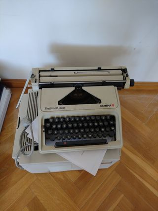 Máquina escribir OLIMPIA REGINA DE LUXE