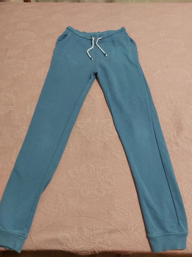 Pantalones deportivos azul claro
