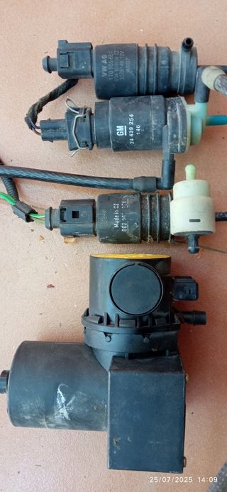 4 Bombas Limpiaparabrisas usadas