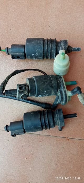 4 Bombas Limpiaparabrisas usadas