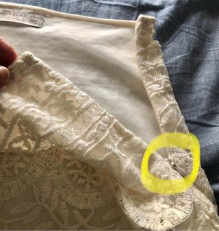 Falda corta blanca de encaje