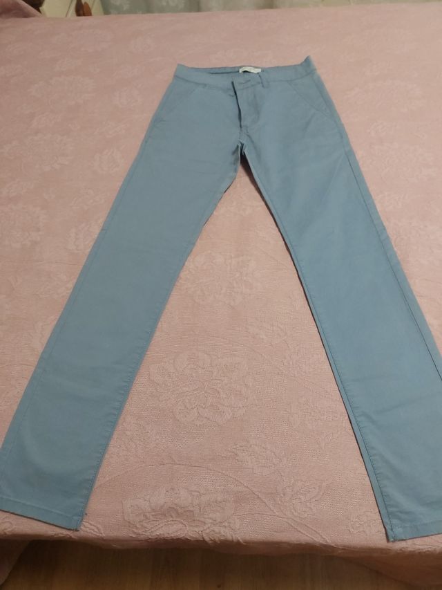 2 pantalones chinos - azul y marrón