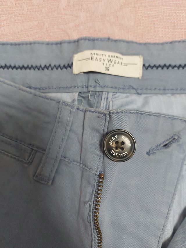 2 pantalones chinos - azul y marrón