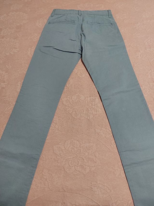2 pantalones chinos - azul y marrón