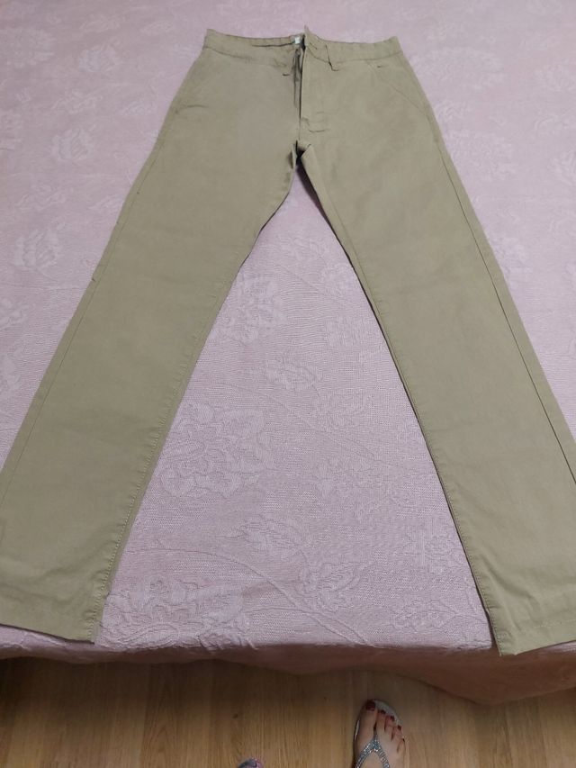 2 pantalones chinos - azul y marrón