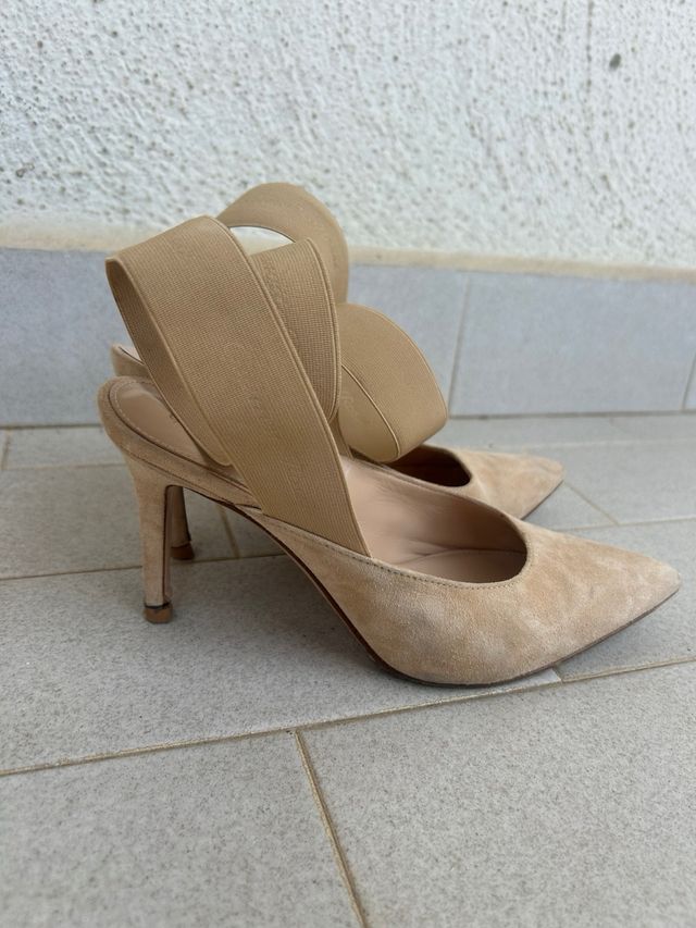 Tacchi beige con cinturino elastico