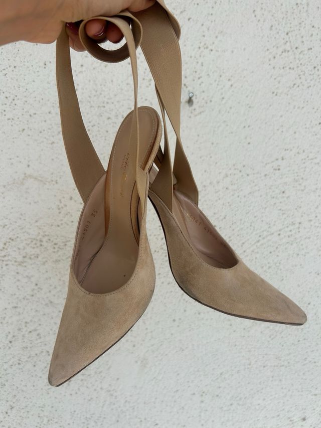 Tacchi beige con cinturino elastico