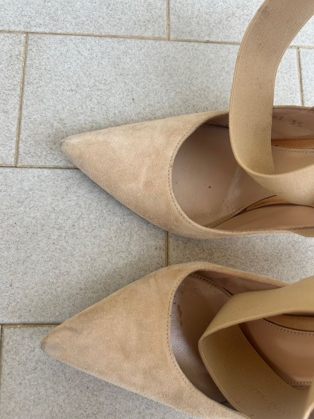 Tacchi beige con cinturino elastico