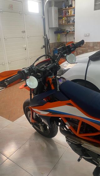 KTM 690 SMC-R  2023