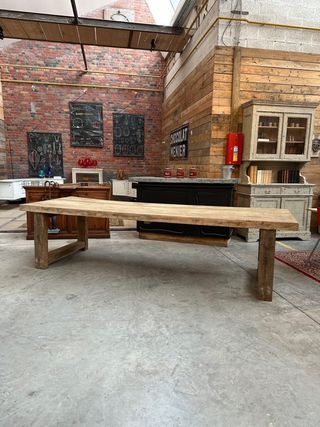 Mesa rústica de madera maciza (9cm)