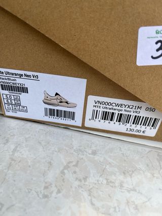 Zapatillas Vans Ultrarange Beige/Negras