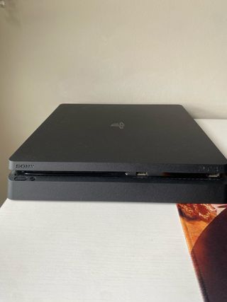 PS4 Slim negra - PlayStation 4