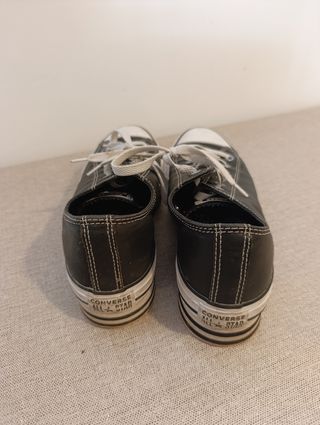 Converse negras plataforma piel