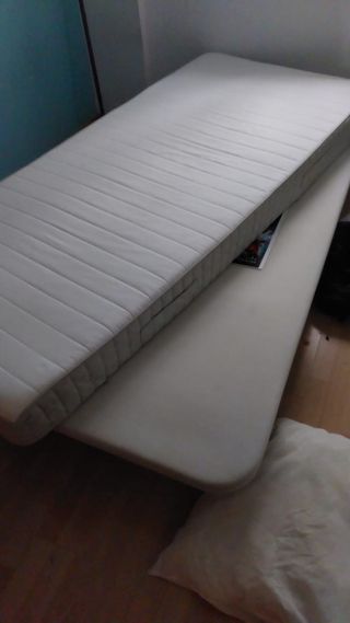 Cama Ikea 90cm - seminueva