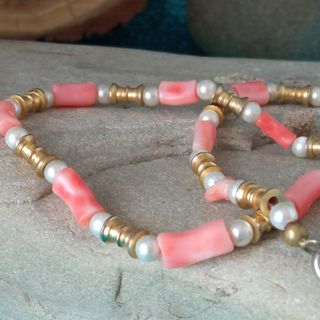 Collana corallo rosa e perle