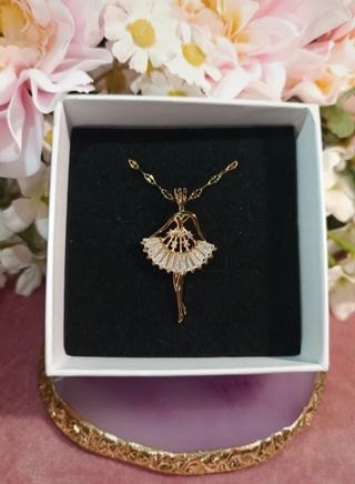 Collar bailarina oro 18K