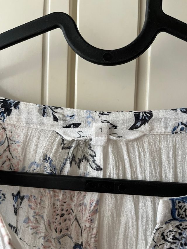 Blusa blanca floral - Talla L