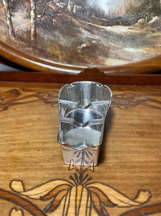 Cendrier/Posacenere in Argento Cesellato Floreale