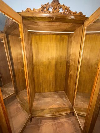 Armario clásico francés madera