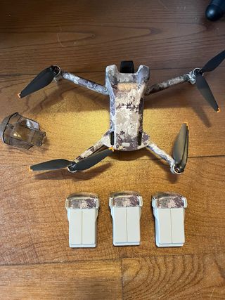 DJI Mini 3 Camuflaje - Drone con 3 baterías